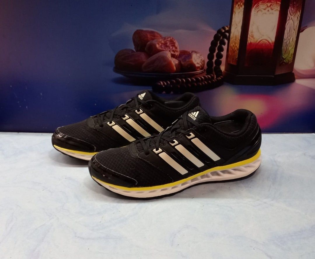 Harga adidas falcon original online