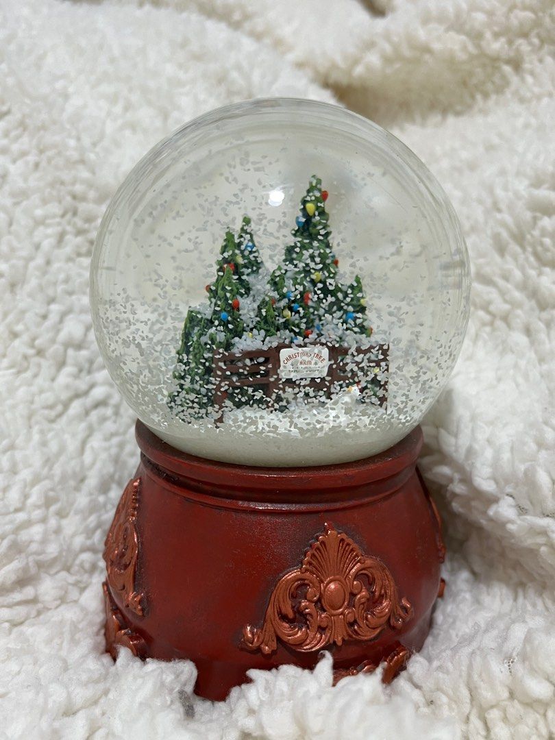 taylor swift christmas tree farm snow globe, evermore, Hobbies & Toys ...