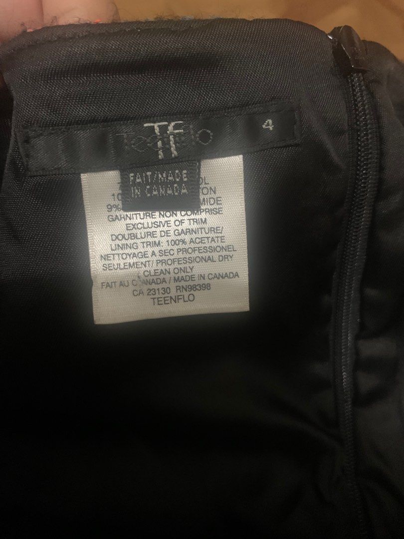 Tenflo Tweed skirt (Category: Skirts) located in Quezon City. Submitted by deamyclutter (Listing ID 1226477584, Image 3). Description: Pre-loved 🥰 Waist - 28 in Length 16 in - no original packaging - expect some signs of usage - color may vary due to lighting .