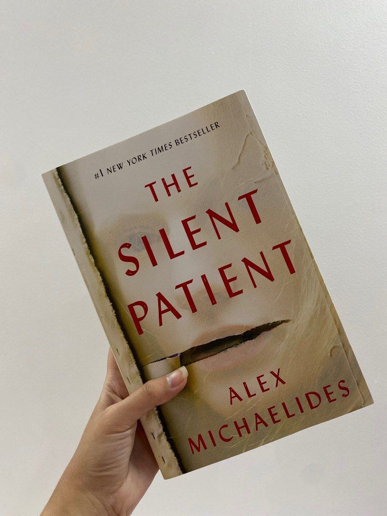 The Silent Patient (Category: Storybooks) located in Las Pinas. Submitted by ysblb (Listing ID 1226329879, Image 1). Description: read once shipping fee care of buyer 🤍.