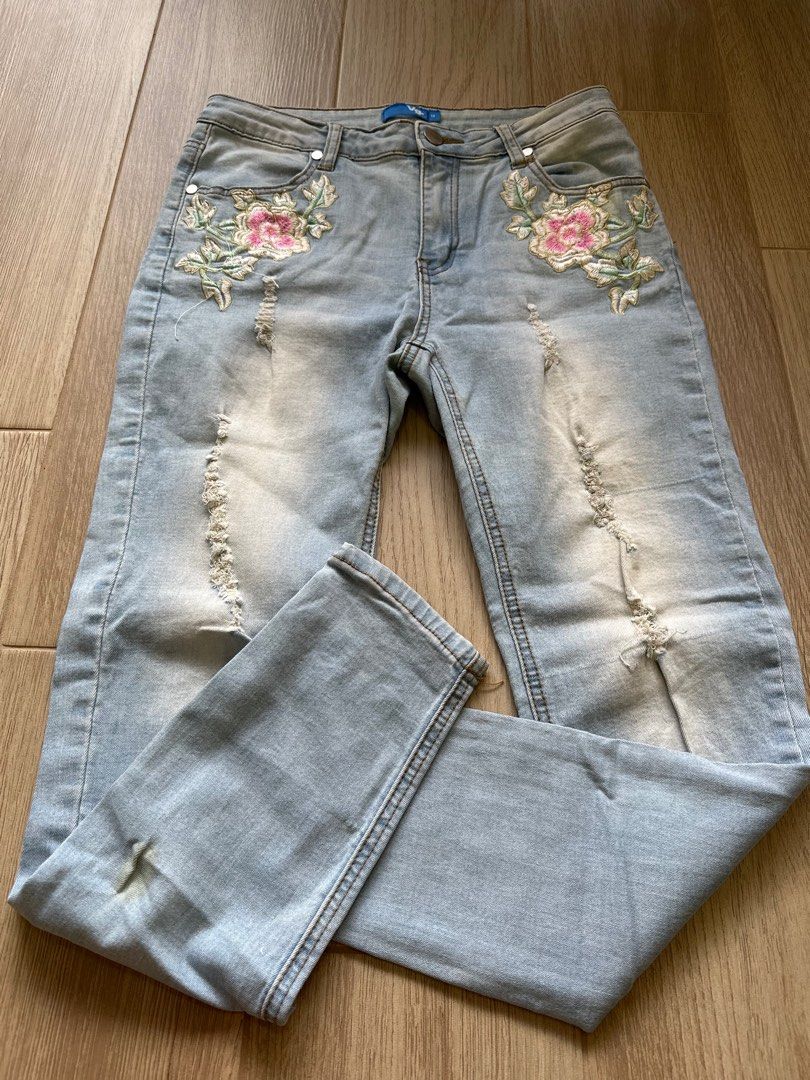 Y2K style Valley girl temt floral embriodery denim ripped light wash jeans