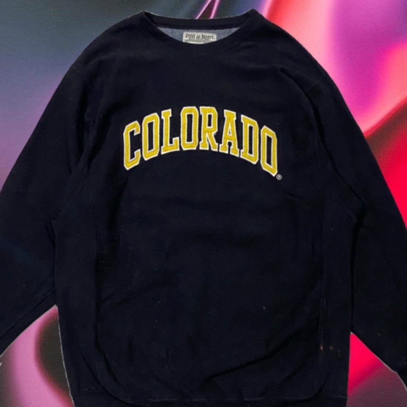 Vintage Colorado Sweatshirt (Category: Coats, Jackets and Outerwear) located in Makati City. Submitted by stray.thrifts (Listing ID 1226476855, Image 1). Description: Dimensions:55x83 Sleeves:63 *minor stains.