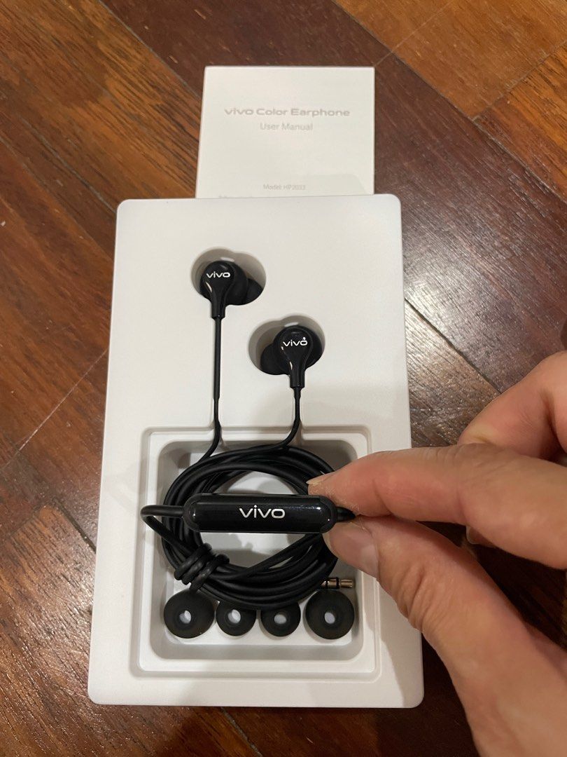 Earphone color deals