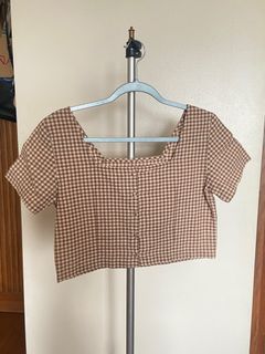 (Category: ) located in . Submitted by clothesandclutter (Listing ID 1226383081, Image 1). Description: .