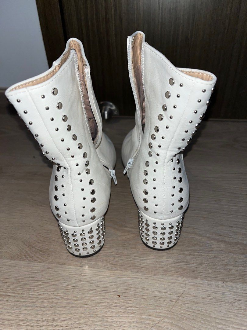 White Boots Fashion Nova US9 Women s Fashion Footwear Boots on Carousell