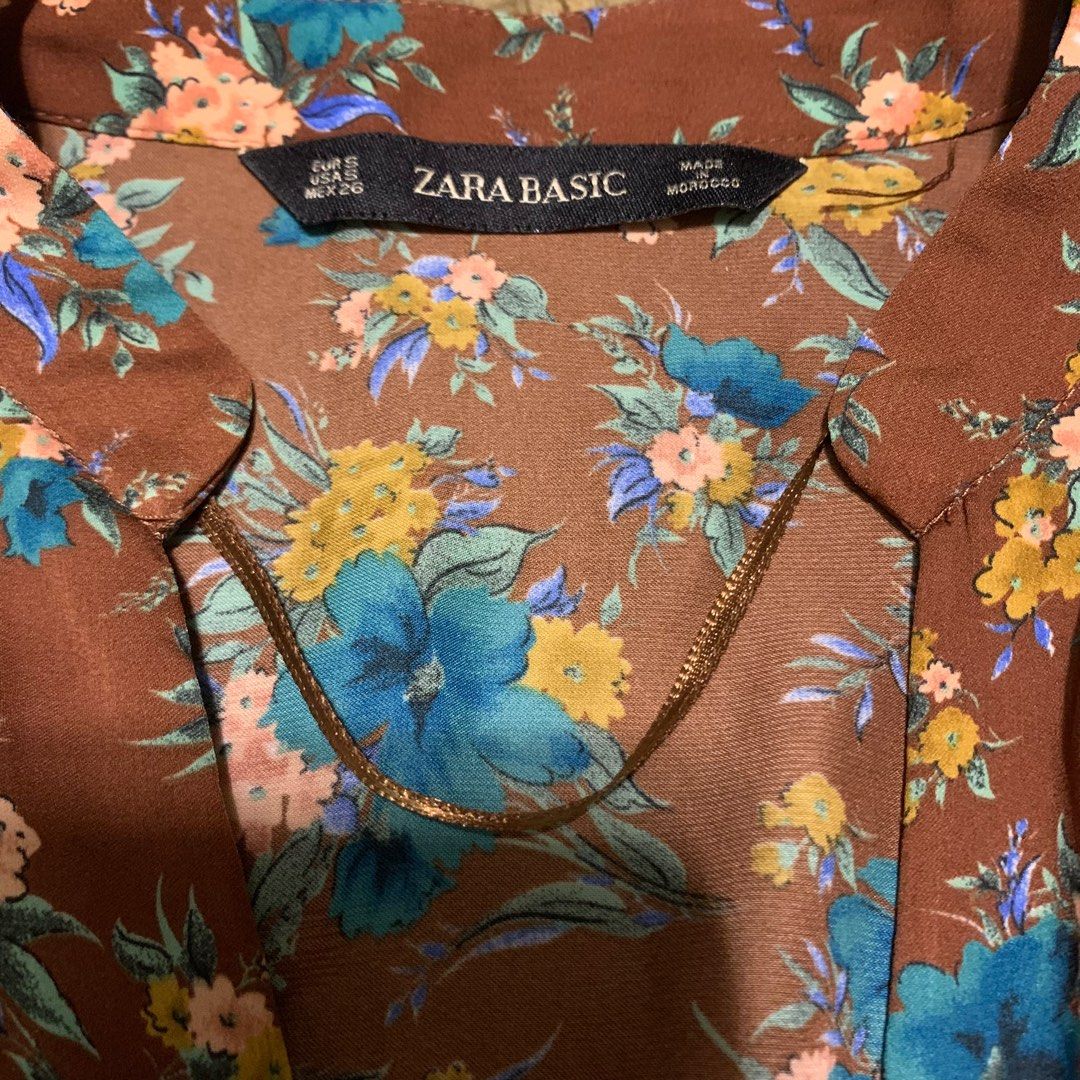 Zara Basic Buttoned Down (Category: Blouses) located in Pasig City. Submitted by declutteredstudio.mnl (Listing ID 1226425346, Image 2). Description: Original Zara bought in SM Megamall .