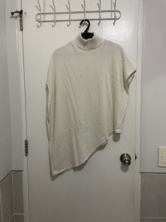 Zara White Asymmetrical Knit Top Size L