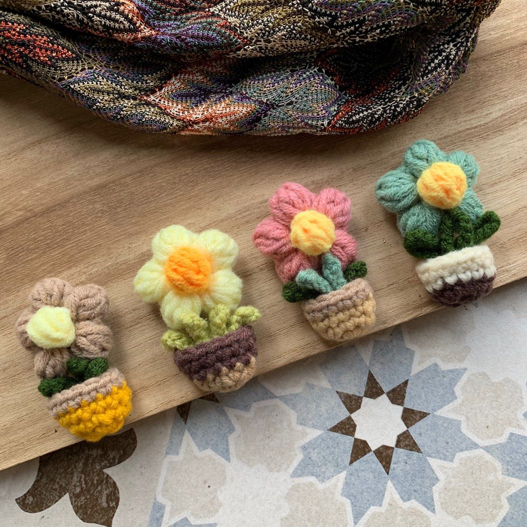 純手工製作 鉤針手作小花別針🧷可別在包包、衣服裝飾