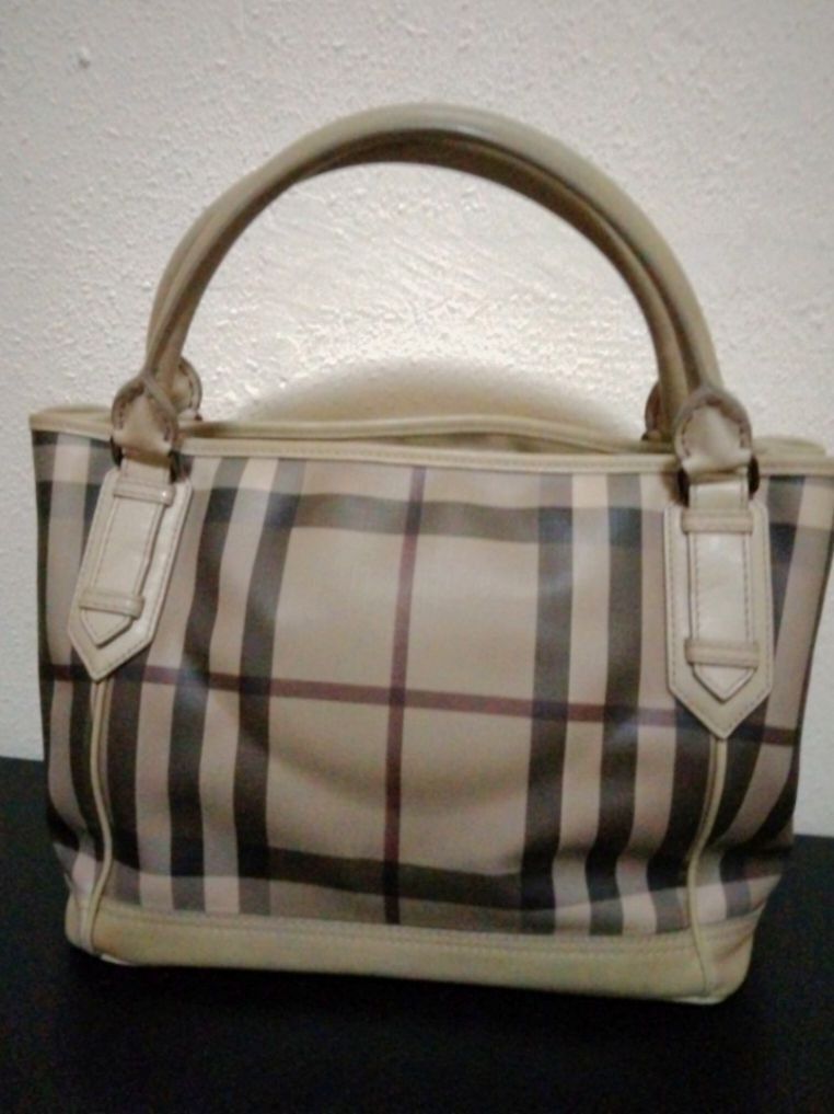 Authentic burberry best sale purse sale