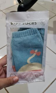 (Kategori: ) berada di . Dikirim oleh declutterbyviny (ID iklan 1226554554, Gambar 1). Deskripsi: .