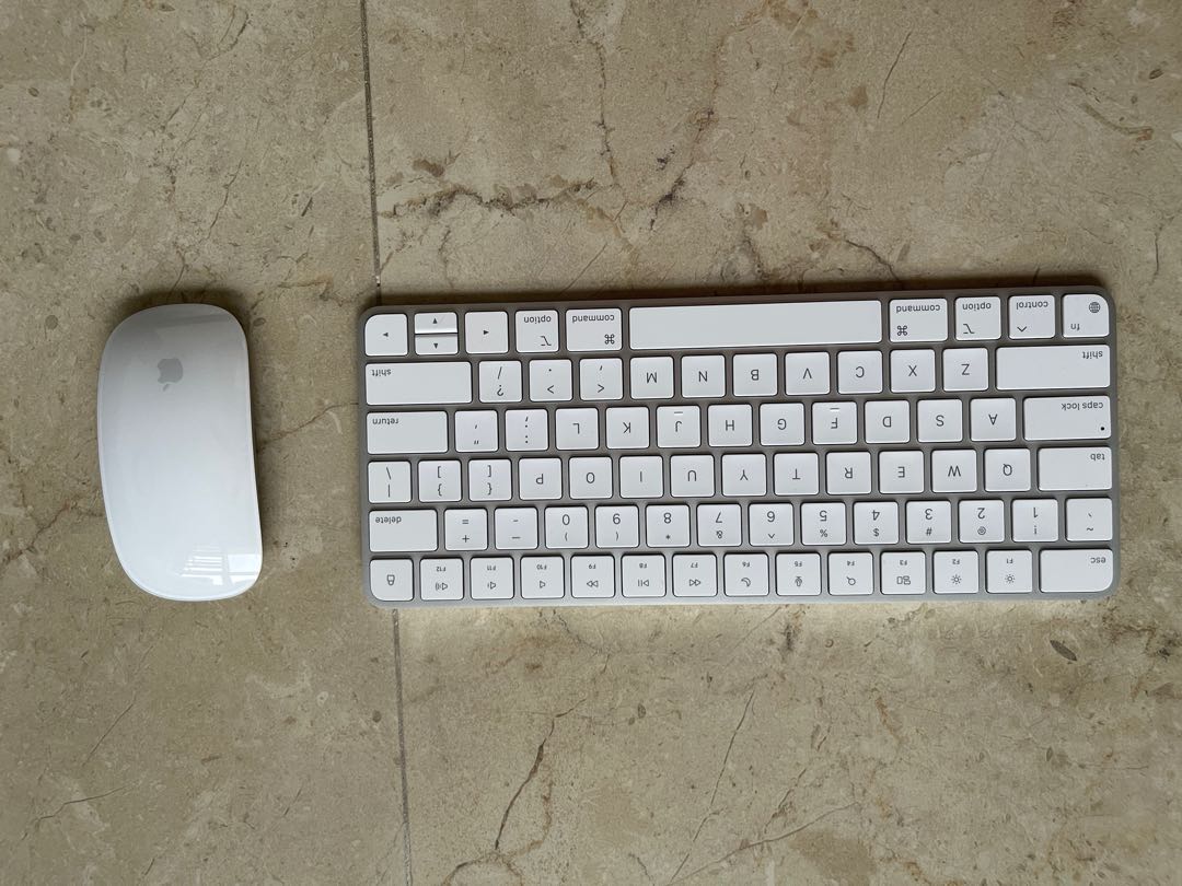 Apple Keyboard and Mouse, Computers & Tech, Parts & Accessories
