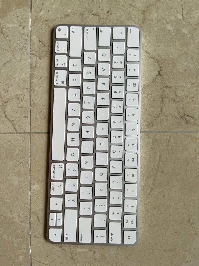 Apple Keyboard and Mouse, Computers & Tech, Parts & Accessories