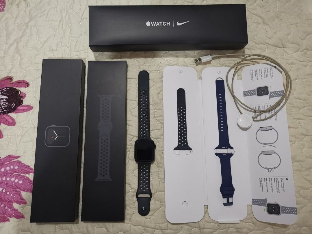 Apple Watch SE Nike Edition 1st Gen Cell + GPS, Mobile Phones & Gadgets, Wearables & Smart