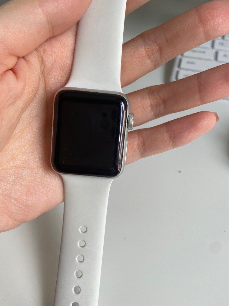 Apple Watch series 3 38 MM Mobile Phones Gadgets Wearables