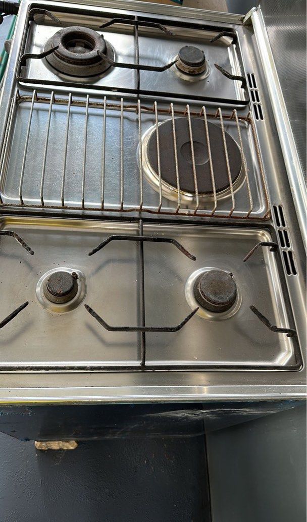 Ariston Freestanding Cooker (L90cm x B 60cm x H 90cm), TV & Home