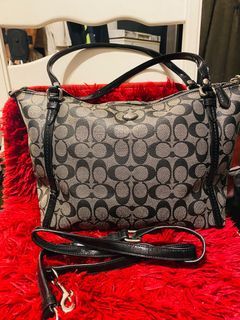 Authentic COACH F25504 Peyton Pocket Tote