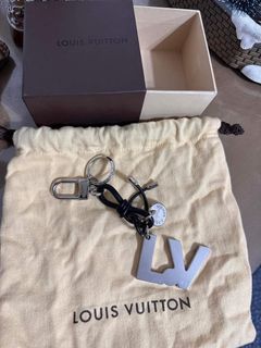 Louis Vuitton Auth Metal Plastic bijoux sac Fleur Flower Key Chain