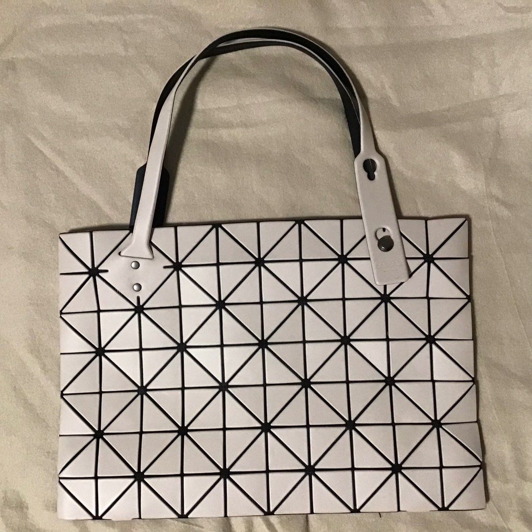 ISSEY MIYAKE BAO BAO Sling bag, Luxury, Bags & Wallets on Carousell