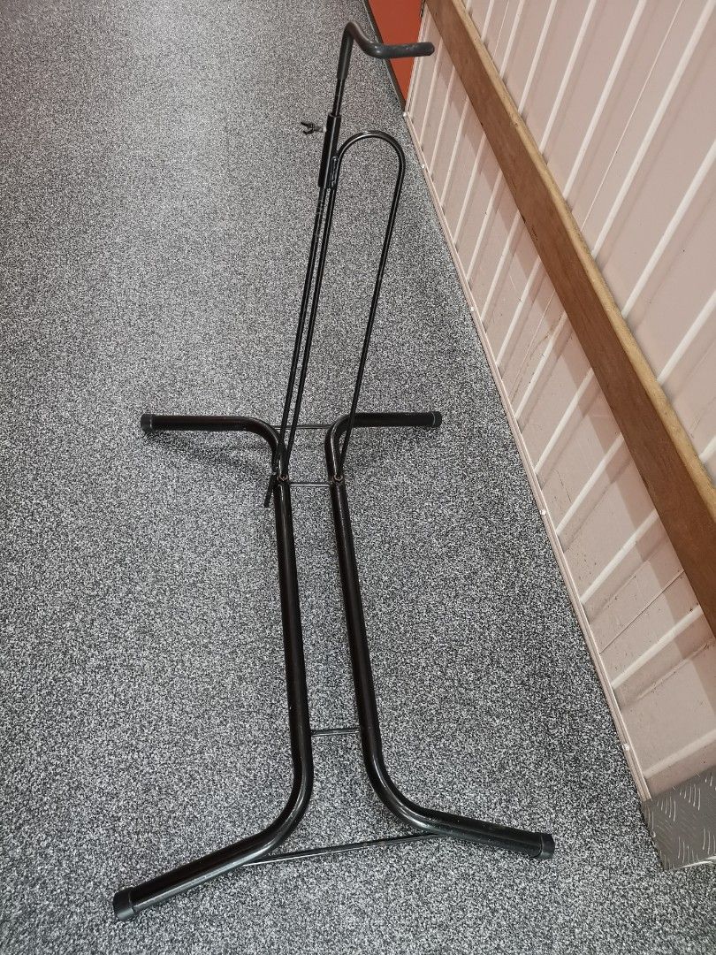 Bike stand, Sports Equipment, Bicycles & Parts, Bicycles on Carousell
