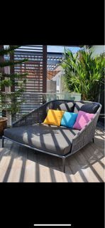 Boulevard outdoor daybed