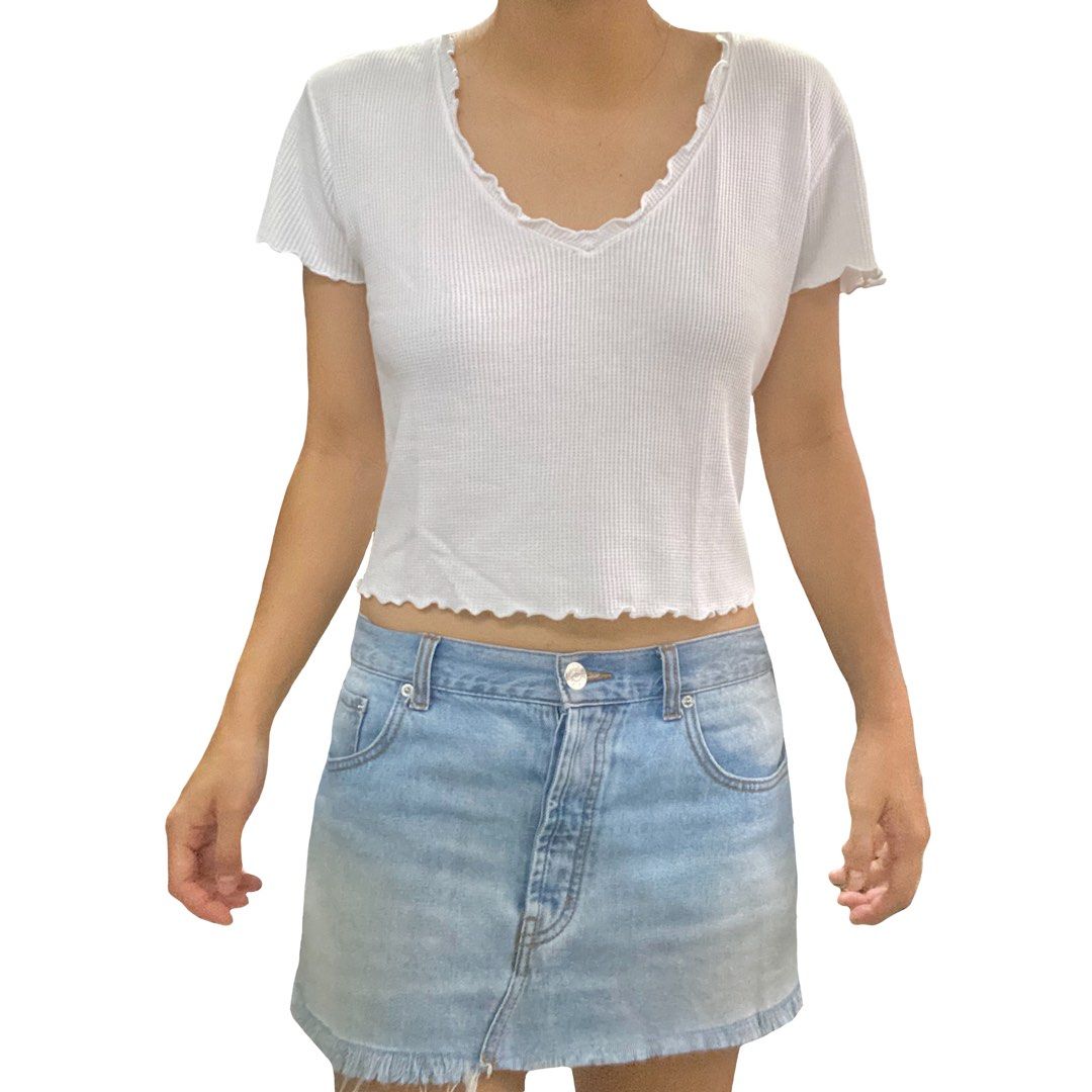 Brandy Melville Jordan Ruffle Top in White Women s Fashion Tops Shirts on Carousell