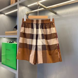 (Category: ) located in . Submitted by luxurycloset.shop (Listing ID 1226551698, Image 1). Description: .