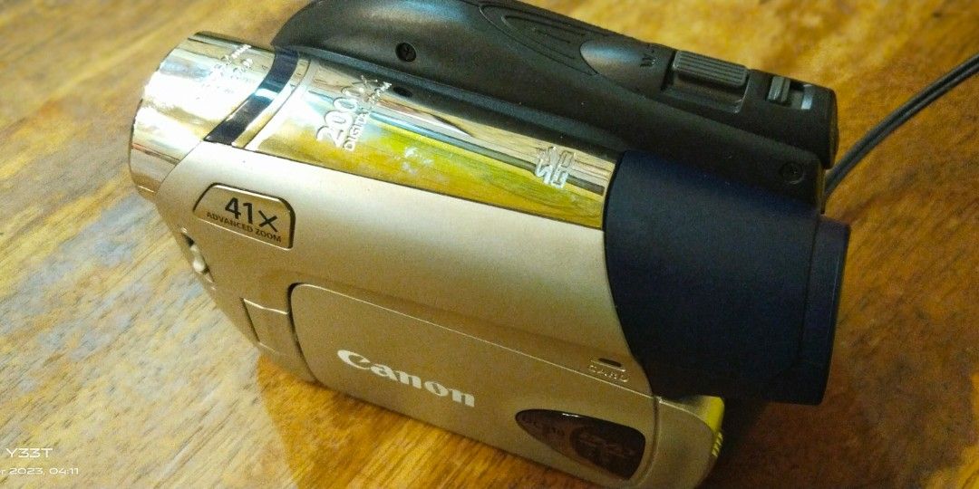 Canon handycam, Photography, Video Cameras on Carousell