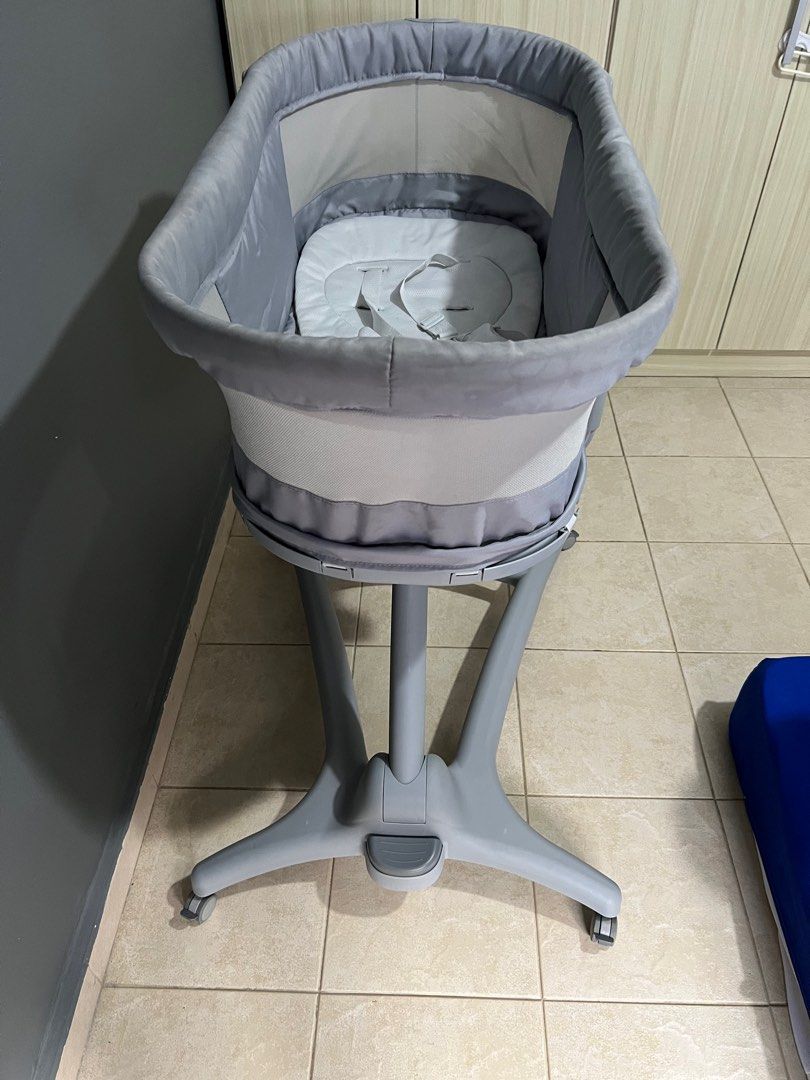 Chicco Baby Hug 4in1 Air Crib, Babies & Kids, Baby Nursery & Kids ...