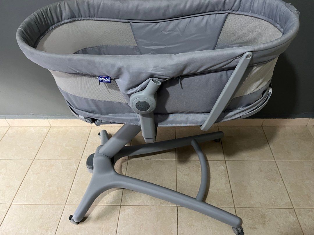 Chicco Baby Hug 4in1 Air Crib, Babies & Kids, Baby Nursery & Kids ...