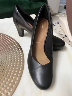 Clarks women's court shoes hot sale