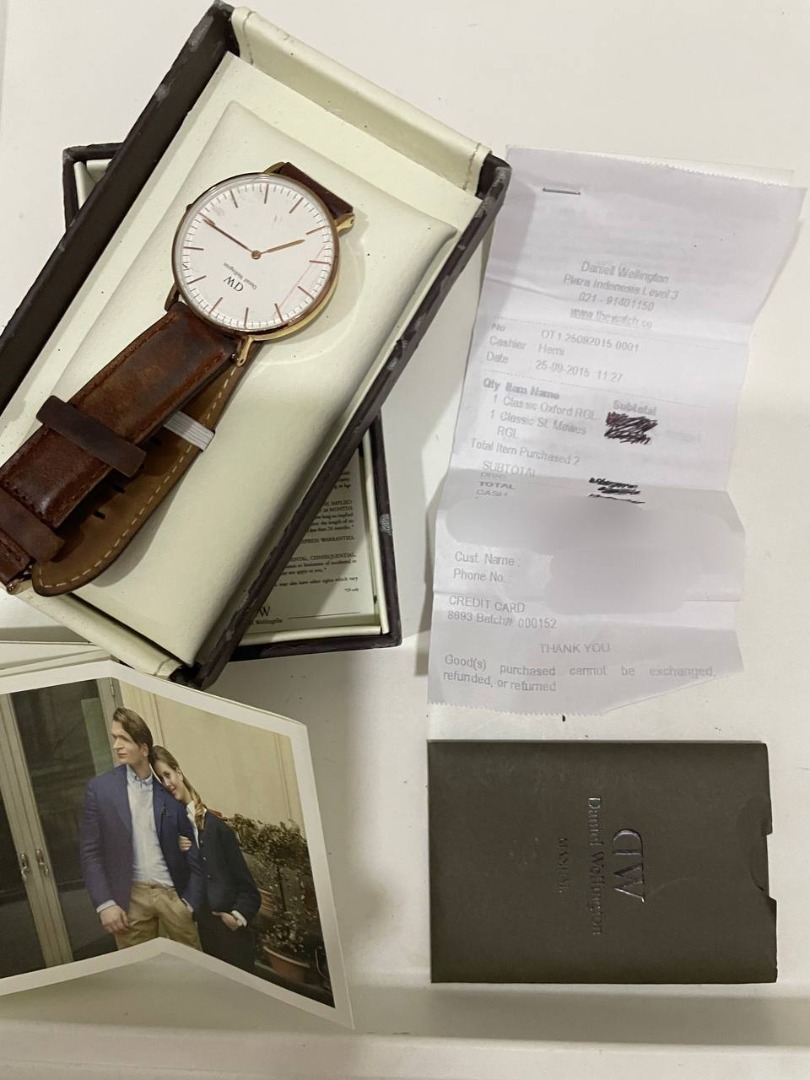 Original Classic Daniel Wellington watch with receipt