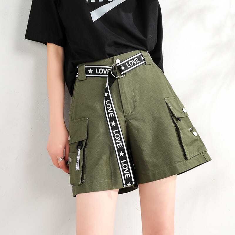 Dark green shorts, Women's Fashion, Bottoms, Shorts on Carousell