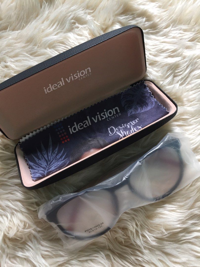 Dickies Ideal Vision Frame (Category: Sunglasses & Eyewear) located in Valenzuela. Submitted by trislndgn (Listing ID 1226631258, Image 1). Description: Brand new, unused! Decluttering .