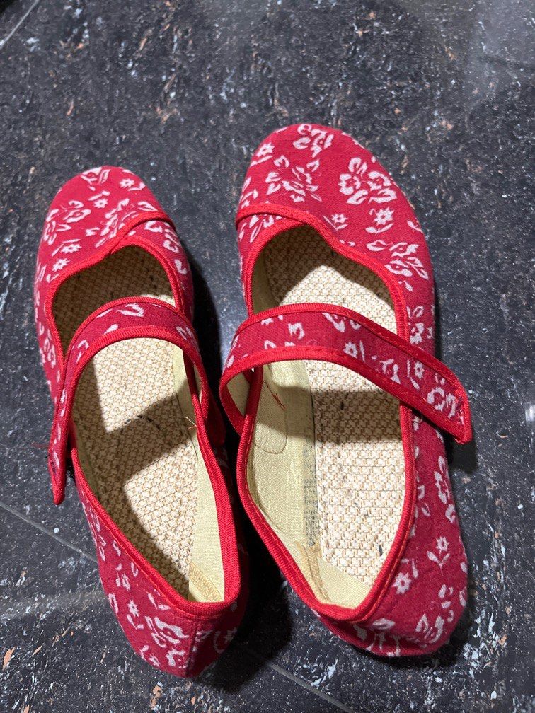 Fabric red with white flowers flat shoes