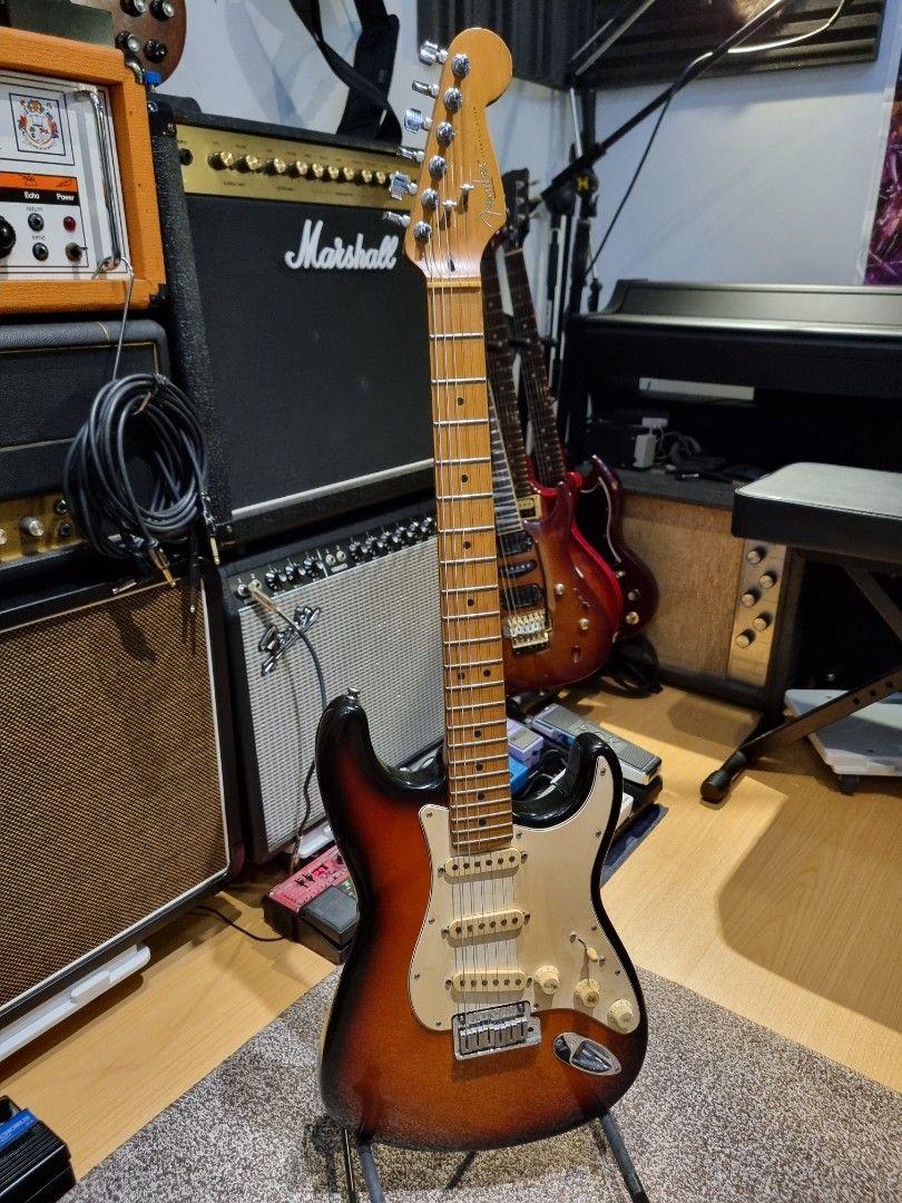 Fender American Standard Stratocaster 1997, Hobbies & Toys, Music