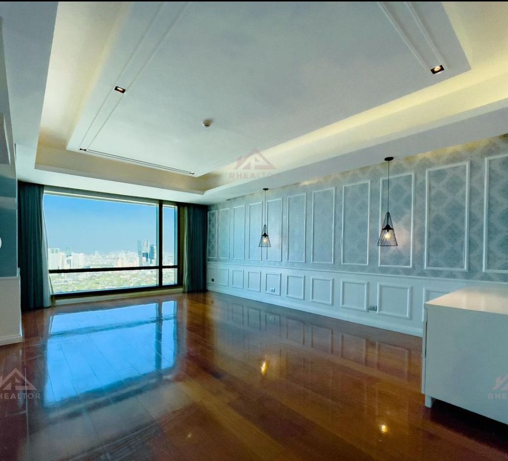 FOR SALE Horizon Homes by ShangriLa Rare 3 Bedroom Corner Unit on