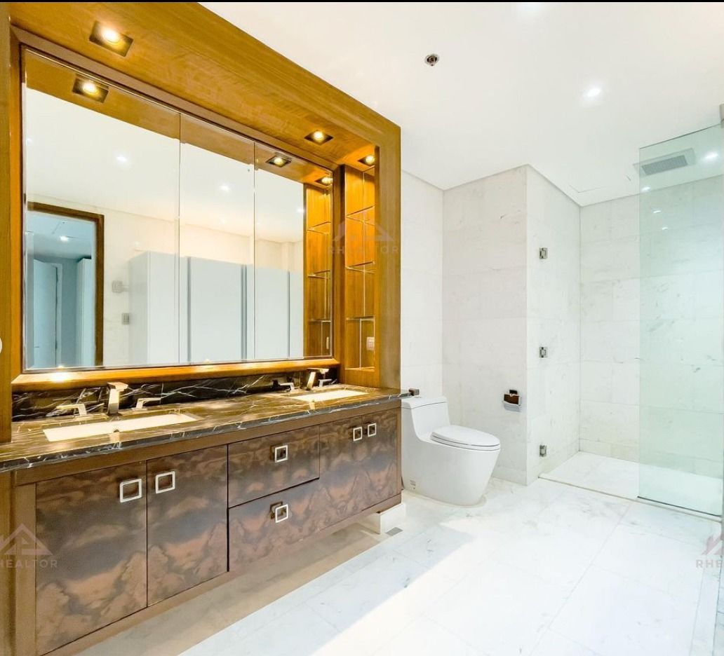 FOR SALE Horizon Homes by ShangriLa Rare 3 Bedroom Corner Unit on