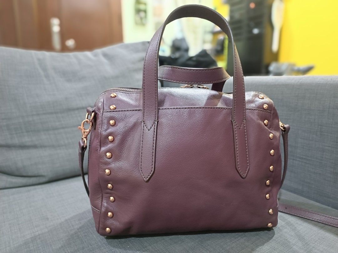 What's in my bag? Fossil Sydney Satchel in Medium Brown 