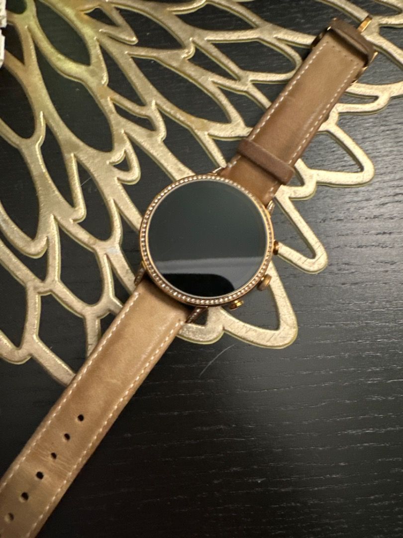 Fossil Smartwatch Gen 3 well used, Mobile Phones & Gadgets, Wearables