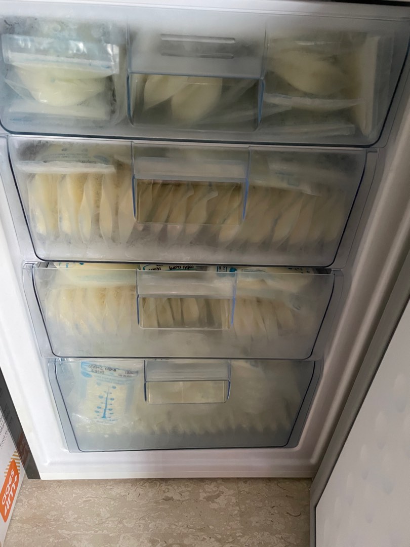 Mini freezer breast milk