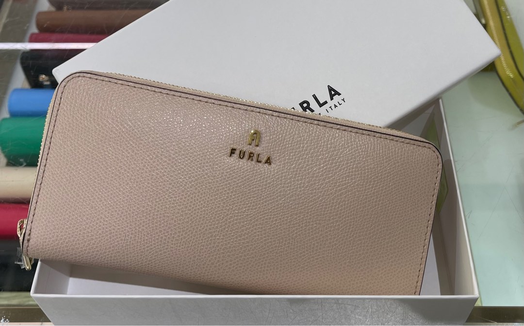 Furla Zip wallet, Women's Fashion, Bags & Wallets, Wallets & Card