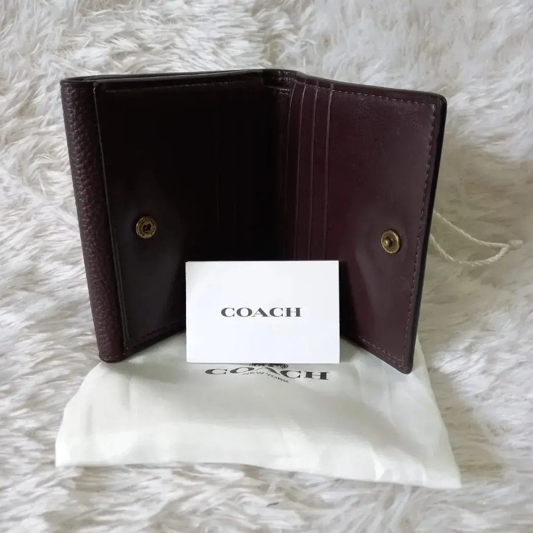 HARGA NET COACH WALLET, Fesyen Wanita, Tas & Dompet di Carousell