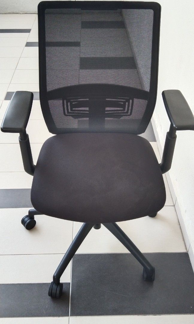 Haworth Aloha easy Office chair, Furniture & Home Living, Furniture