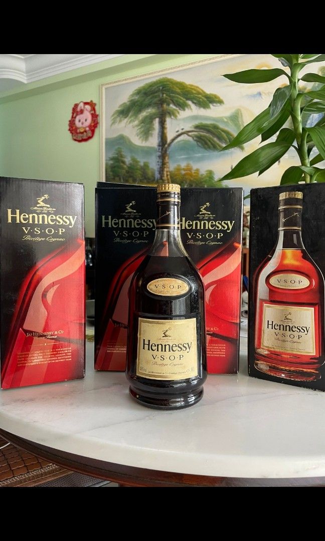 Hennessy VSOP 1 LITER, Food & Drinks, Alcoholic Beverages on Carousell