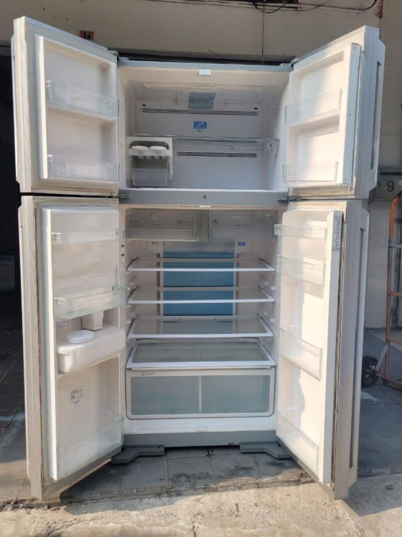 Hitachi 4 doors fridge with water dispenser rm850, TV & Home Appliances