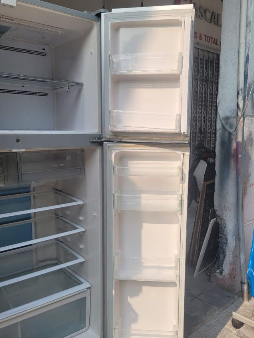 Hitachi 4 doors fridge with water dispenser rm850, TV & Home Appliances