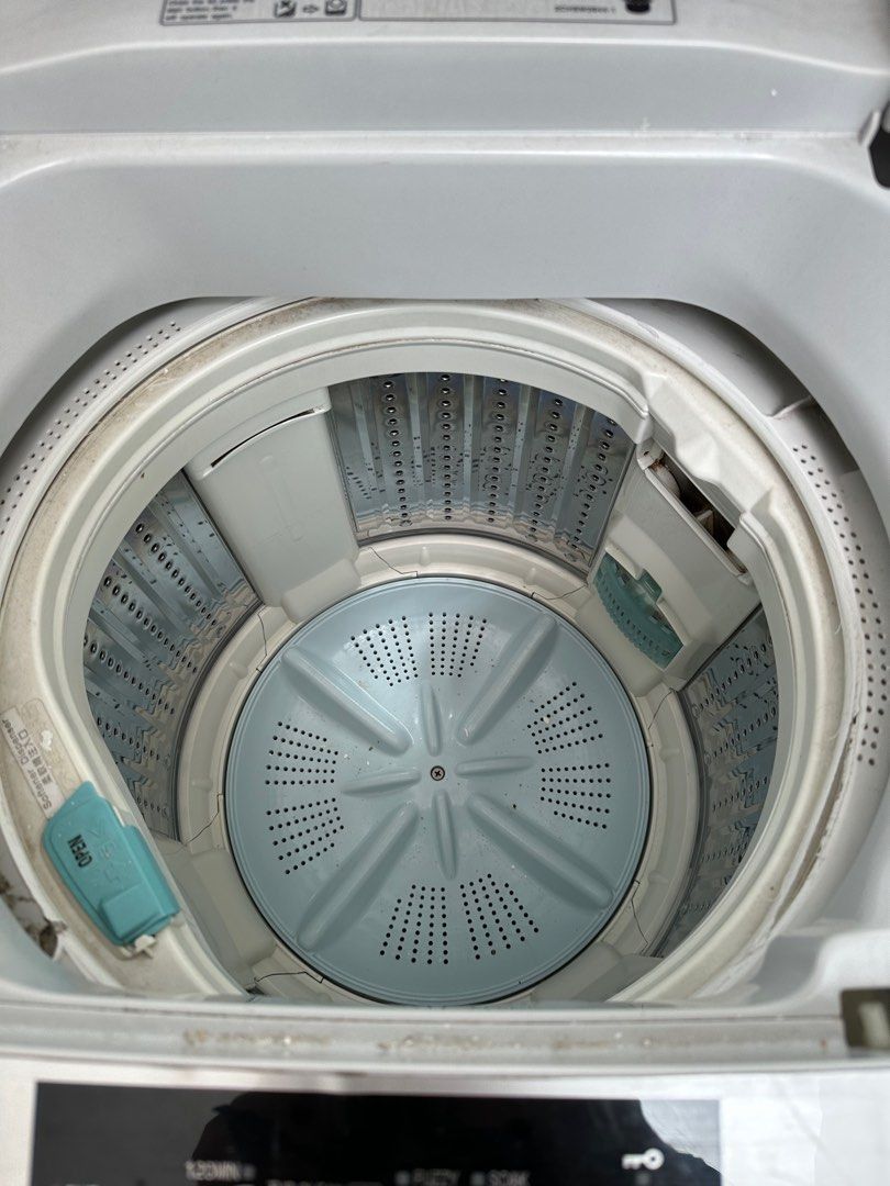 Hitachi 7kg washing machine (top load) Width (50cm) x depth (58cm) x