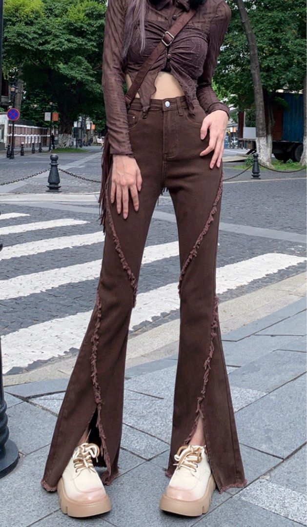 INSTOCK bnwt brown high waisted flared jeans bell bottom frayed ends  details slit bottom ulzzang y2k indie retro trendy grunge gothic korean  fashion style streetwear acubi aesthetic , Women's Fashion, Bottoms, Jeans