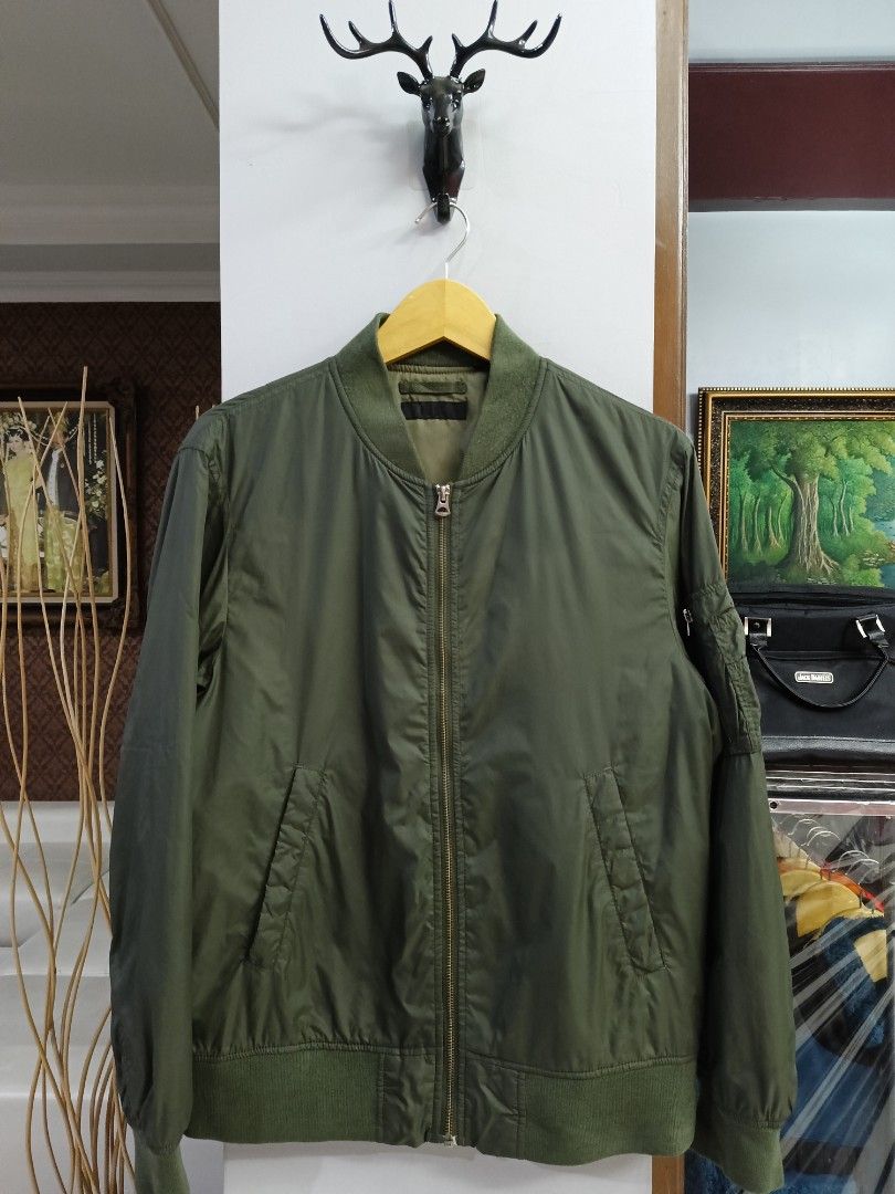Jaket bomber uniqlo new arrivals
