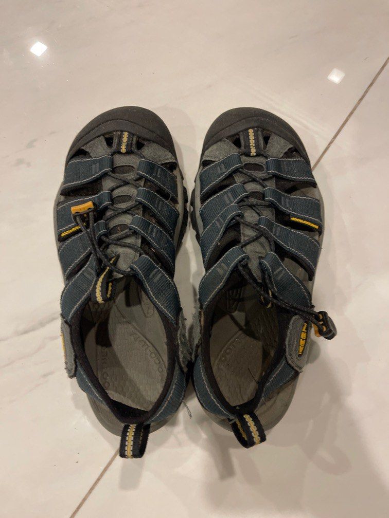 Keen water shoes, Men's Fashion, Footwear, Sneakers on Carousell